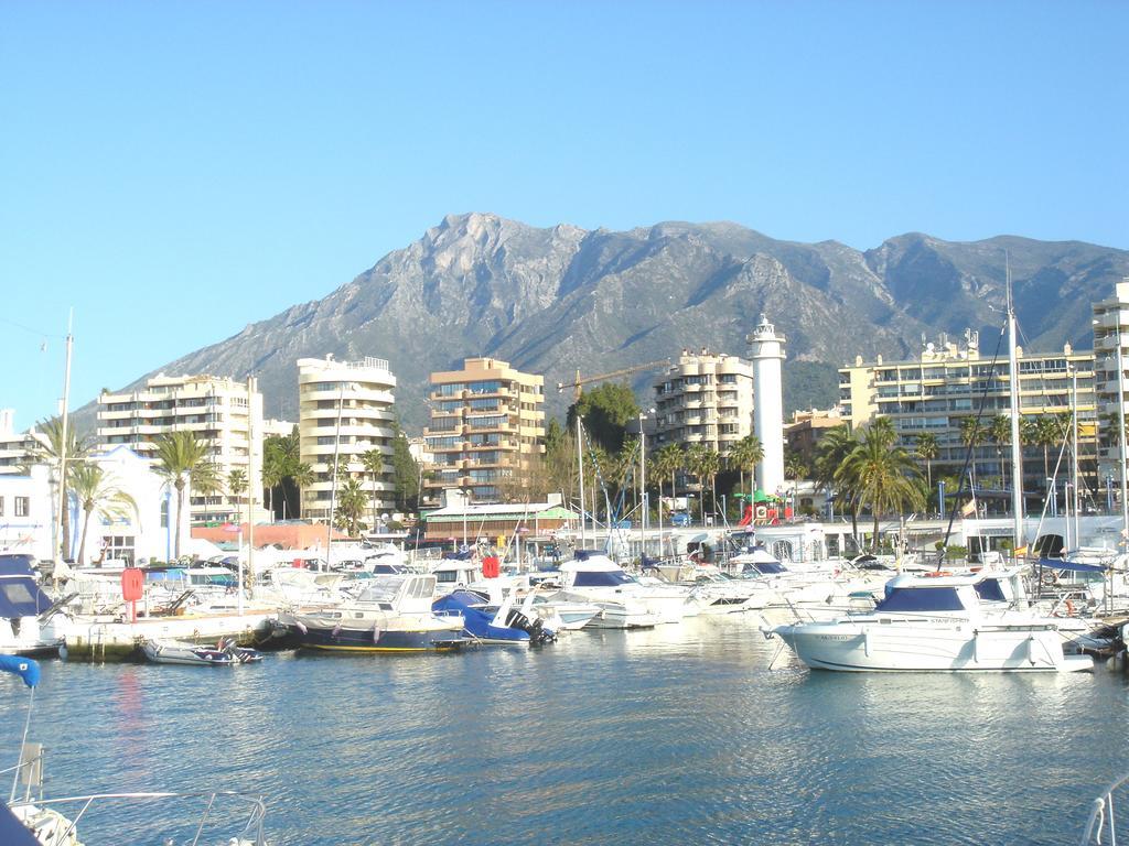 Hotel El Faro Marbella Exterior photo